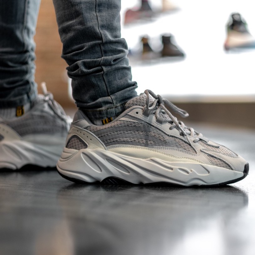 yeezy boost 700 static