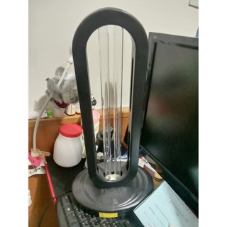 晚上消毒用的 紫外線 臭氧 燈