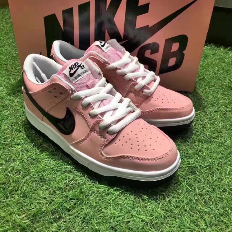 nike dunk sb pink box