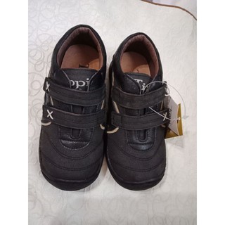 休閒皮鞋,男童休閒專櫃黑色皮鞋~天鵝鞋業,百貨公司一雙$1500以上