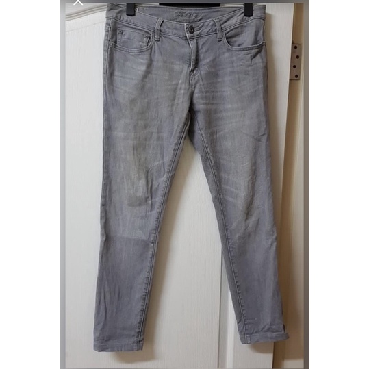 Timberland女生-灰色小直筒刷色29腰/彈性牛仔褲