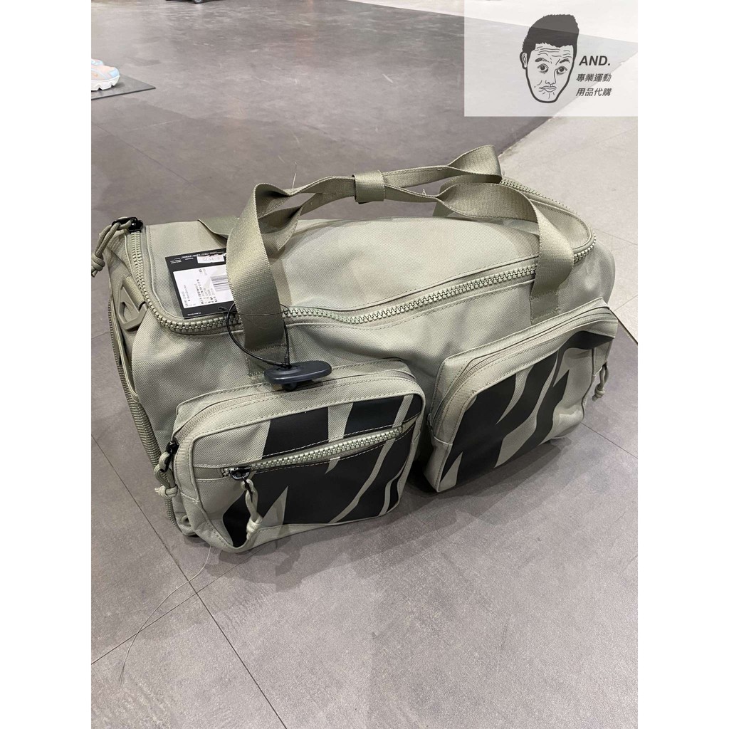【AND.】NIKE UTILITY S DUFF-GFX 旅行袋 行李袋 手提包 側背 氣墊 CZ1366-320