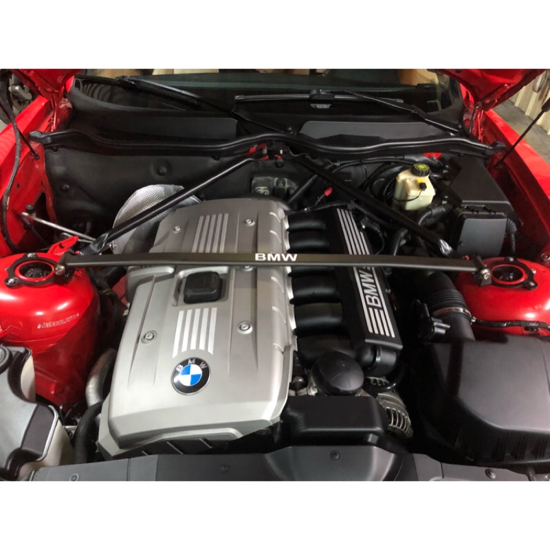 BMW Z4 E85 引擎室拉桿 平衡桿