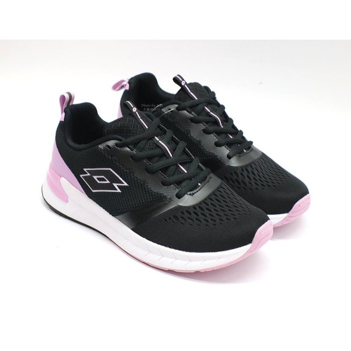 新品上架   LOTTO 女款 輕量慢跑鞋 休閒運動鞋 (黑粉 LT0AKR1813 )