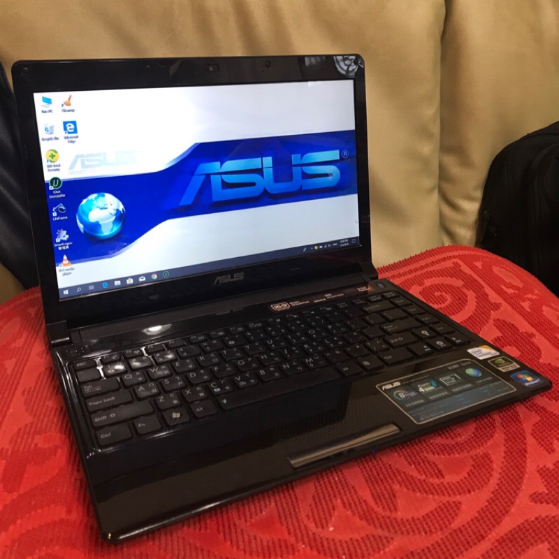 ASUS Ultrabook 雙核獨顯筆電(UL30V)Laptop