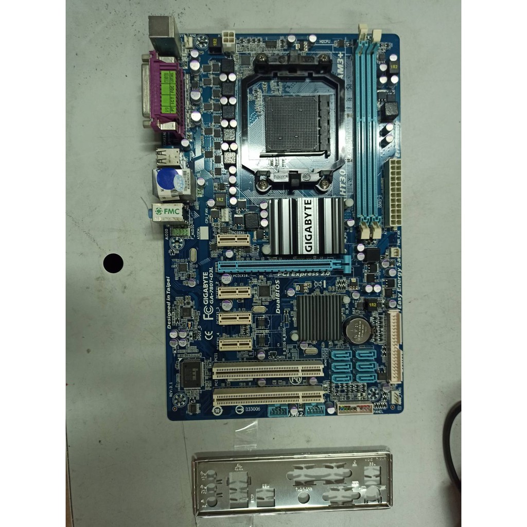 *技嘉GA-780T-D3L AM3 DDR3主機板附檔板&lt;二手良品&gt;