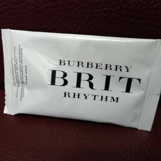 只要70元 Burberry Brit Rhythm 搖滾風格女性淡香水 2ml 試管小香