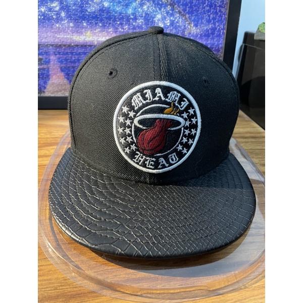 NEW ERA NBA Miami Heat 邁阿密熱火 復古款 全封棒球帽(二手收藏）