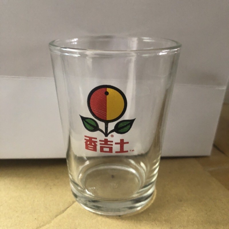 。早期。香吉士。七喜汽水杯