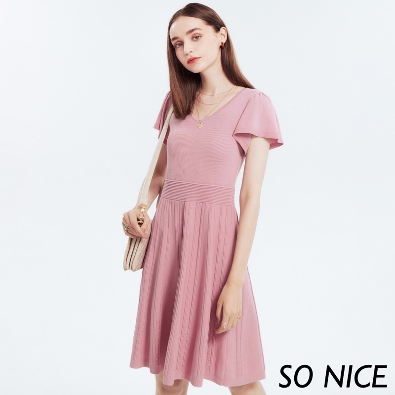 全新 SO NICE優雅荷葉袖V領針織洋裝 浪漫粉色 長洋裝 荷葉袖 針織洋裝 專櫃 荷葉邊 綁帶 氣質洋裝 約會 喜宴