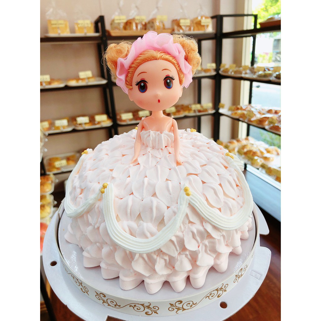 吉斯手作烘焙坊GizzBakery 公主娃娃蛋糕 客製化蛋糕 創意造型蛋糕 公主蛋糕 高雄蛋糕 週歲蛋糕 立體蛋糕 造型