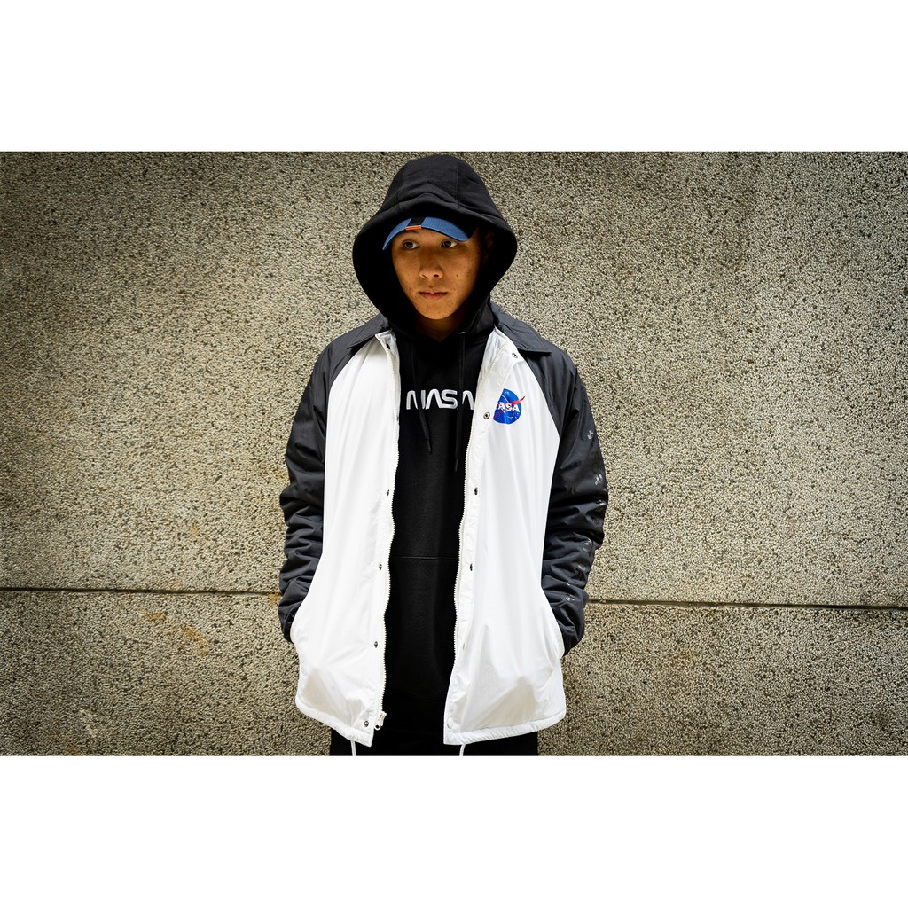 【A-KAY0】VANS X NASA COACH JACKET 尼龍 教練外套 白黑 【VN0A3HXZWUZ】