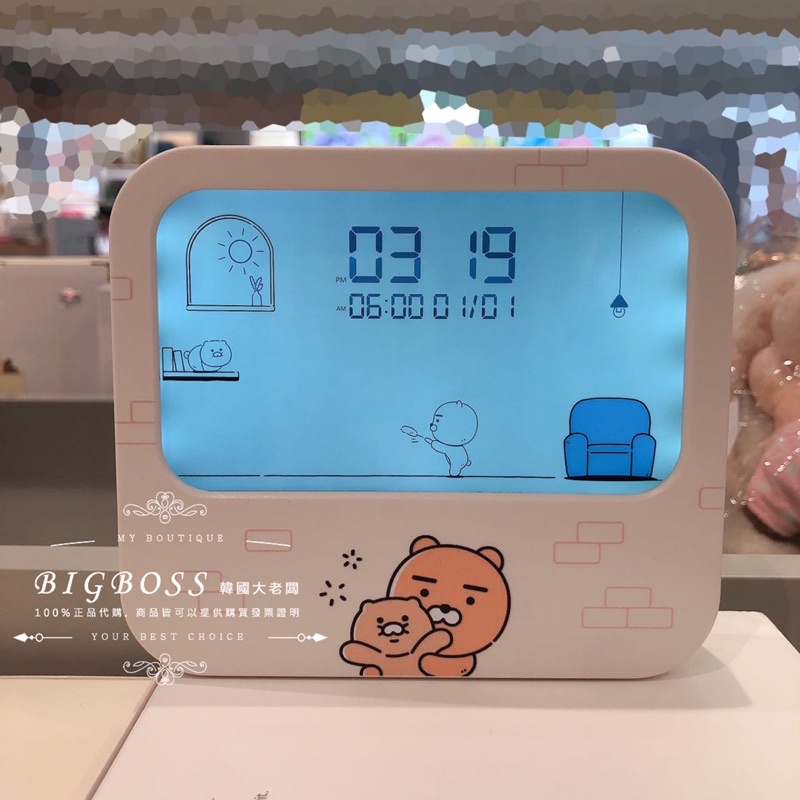 現貨 𝒃𝒊𝒈𝒃𝒐𝒔𝒔ᵏᵒʳᵉᵃ 韓國正品 KAKAO FRIENDS 🇰🇷 Digital背景會變動的電子時鐘