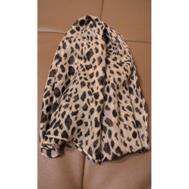 豹紋絲質圍巾