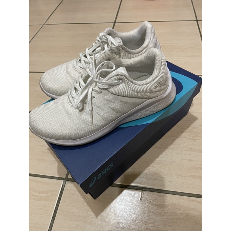 Asics亞瑟士comutora 女鞋全白色運動鞋休閒鞋八成新24 5cm號中古正品 蝦皮購物