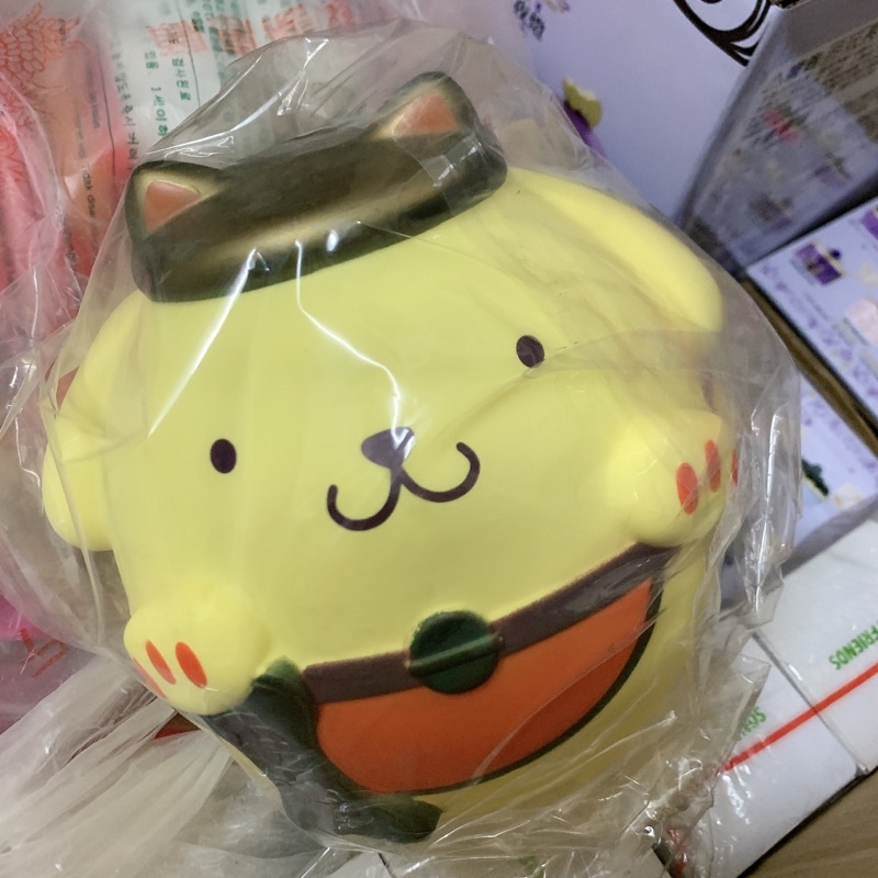 6.超商限定 Hello Kitty 三麗鷗布丁狗新年禮盒造型置物桶