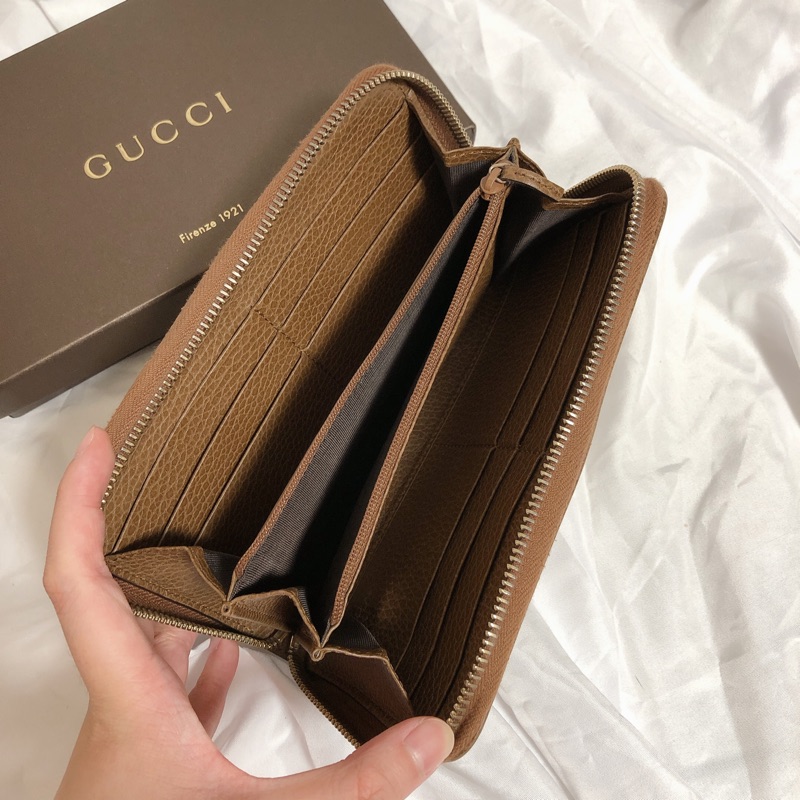 桃園華泰名品城購入 89成新gucci緹花長夾 蝦皮購物