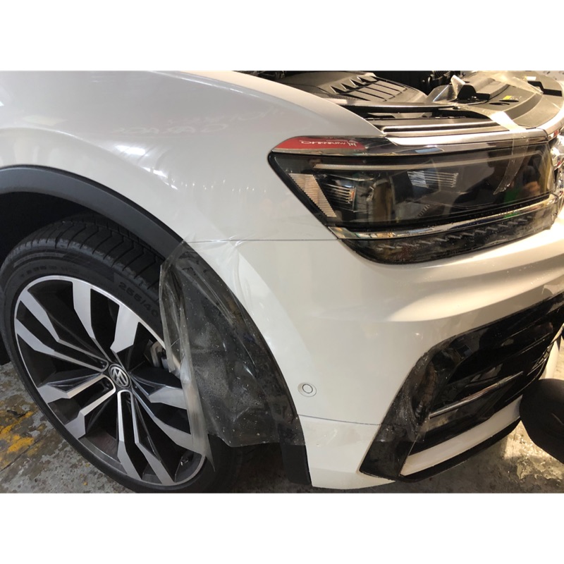 Gorgeous 格拉爵車體包膜 桃園中壢汽車包膜改色 Dococar 汽車情報站 上千筆自助洗車場 汽車美容 汽車隔熱紙 輪胎行的店家資訊