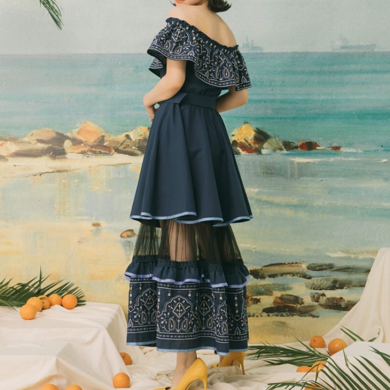 Marjorie碧藍航線，圖騰刺繡多層次拼紗浪漫洋裝s