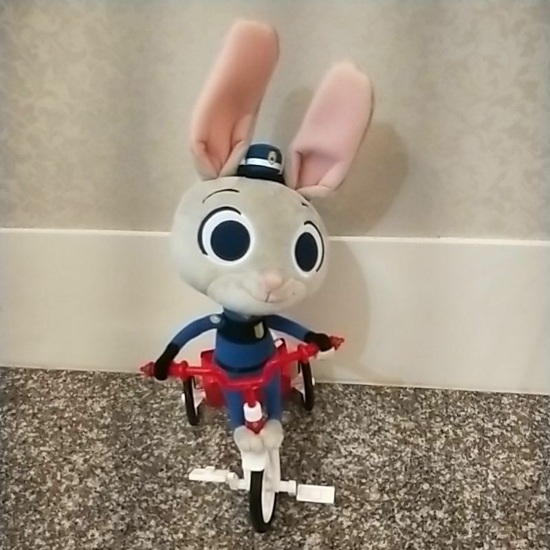 迪士尼 動物方城市 腳踏車 三輪車 玩偶  音樂 娃娃  兔子 哈茱蒂