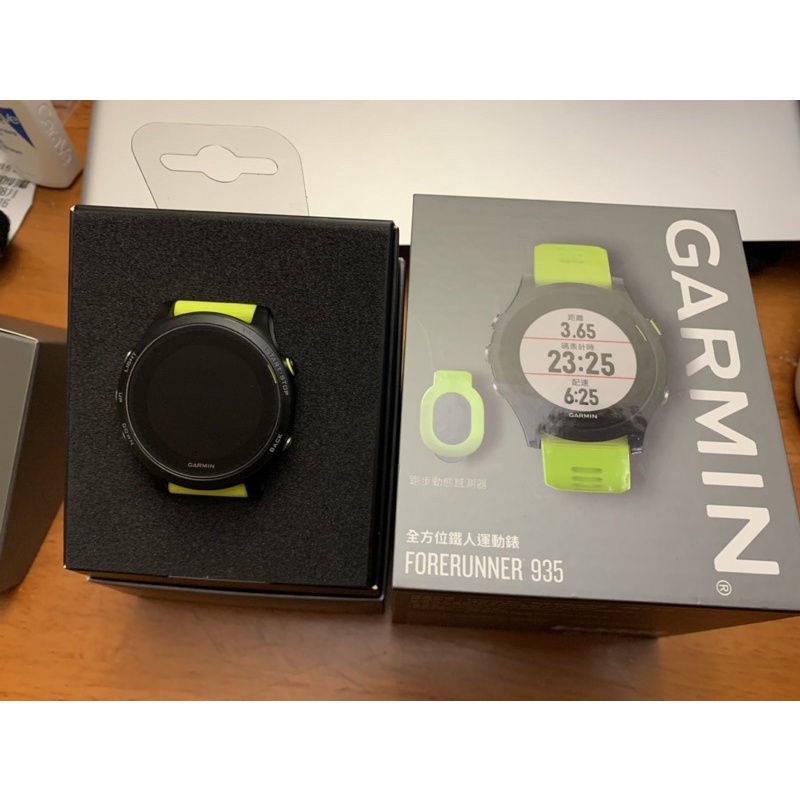 Garmin FORERUNNER935 全方位鐵人運動錶 二手