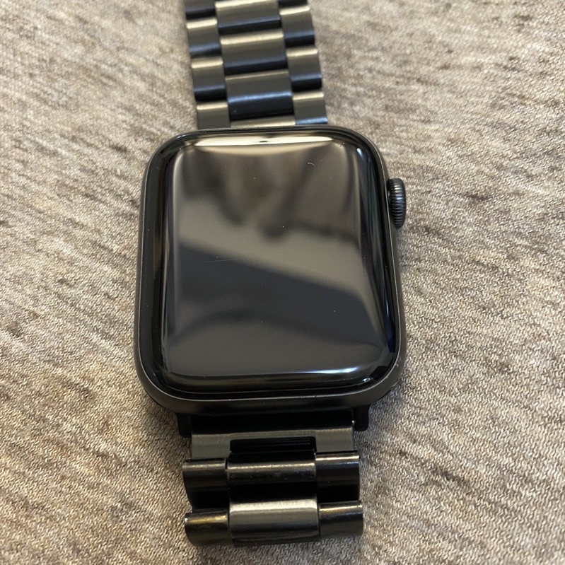 //二手// Apple watch series 6 44mm / 支援LTE / 側面有些刮痕