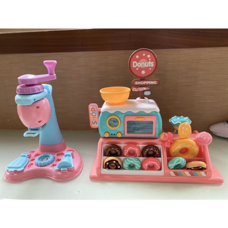 兒童黏土玩具兩組合賣，冰淇淋、甜甜圈烘烤機（需電池）