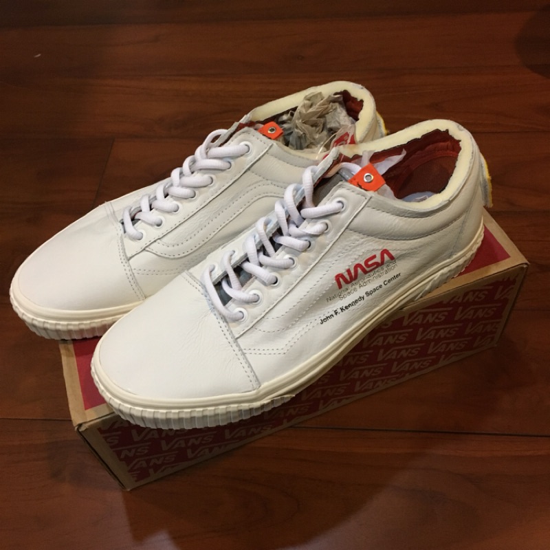 vans x space voyager old skool