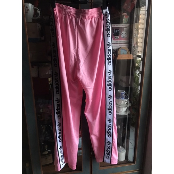 二手34 Adidas Originals SNAP PANTS DZ0090 粉色緞面滑布排釦長褲寬褲女款| 蝦皮購物