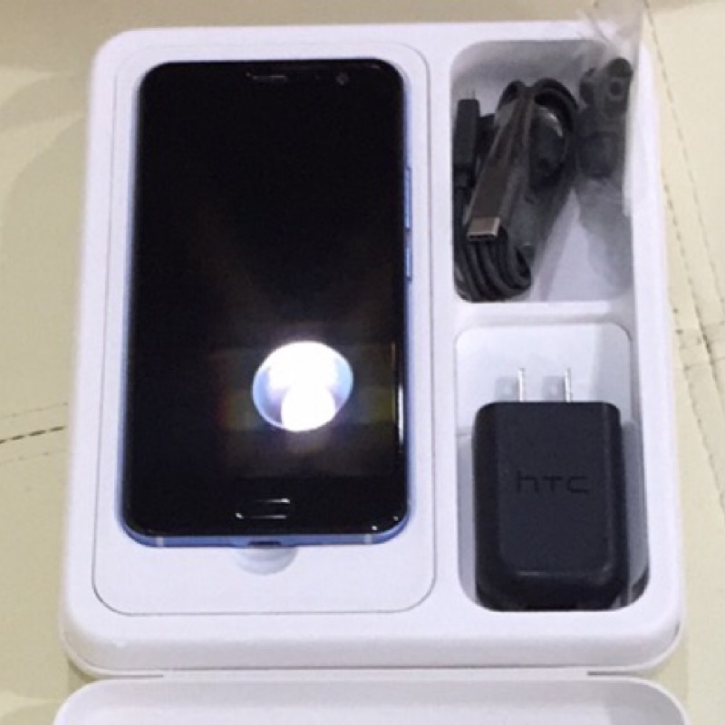 9成新 HTC U11 藍色 6G 128G