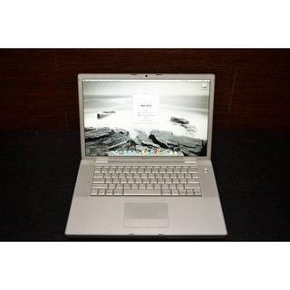 售Macbook Pro 15吋極少用備用機2台，經典款鋁書，外觀漂亮，功能正常，螢幕無衰退。