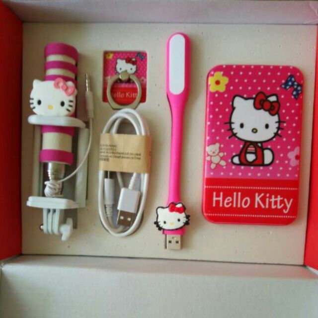 【特價 ～全新)Hello kitty行動電源(8800mah)5件套組禮盒