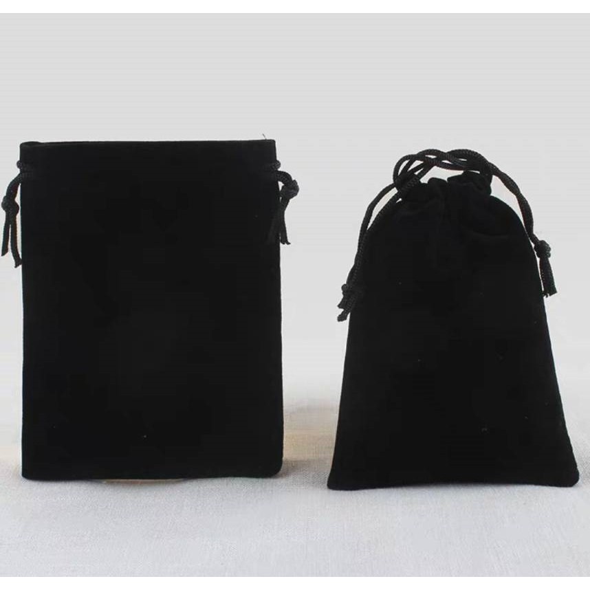 【菲麗雅精品屋】15x15cm黑色加厚絨布袋 萬用袋 束口袋 首飾袋 禮品袋 收納袋 包裝袋 零件袋