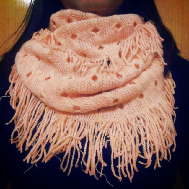 粉橘色套頭圍巾