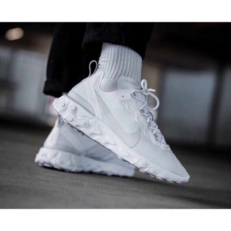 nike react element all white