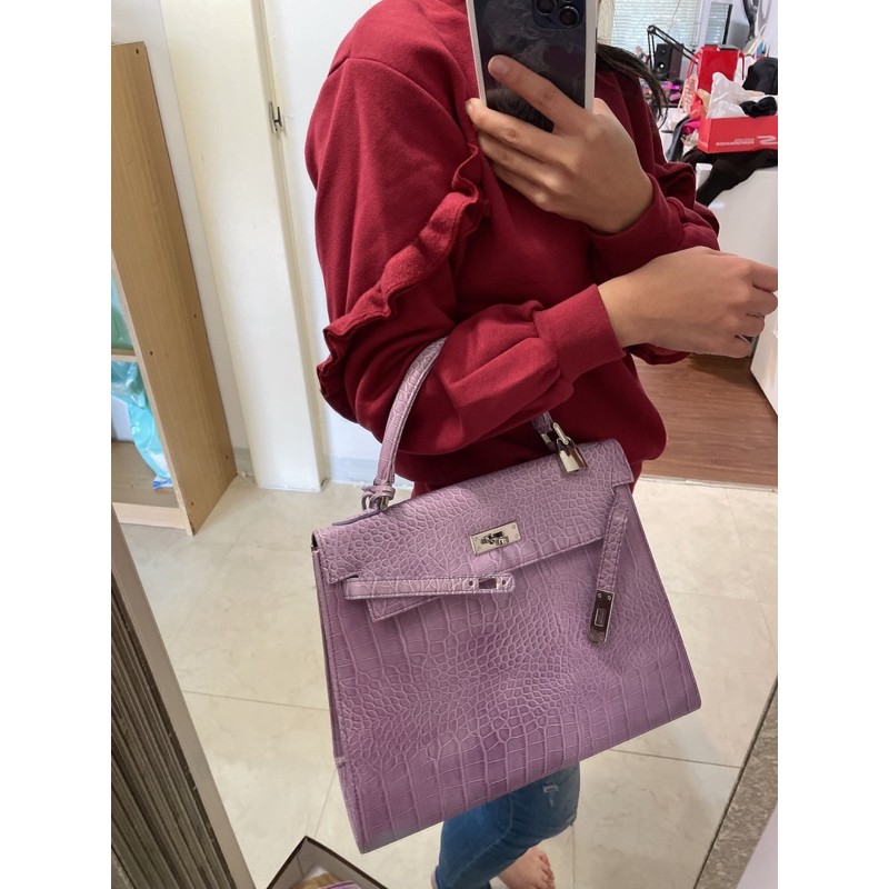 【自售】女用 淺紫色蛇皮壓紋手提包