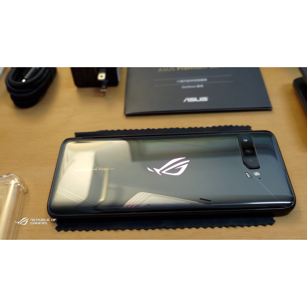 ROG PHONE 3 台版頂規16G/512G (機頂有小傷)+ TwinView3雙螢幕基座 + 炫光殼