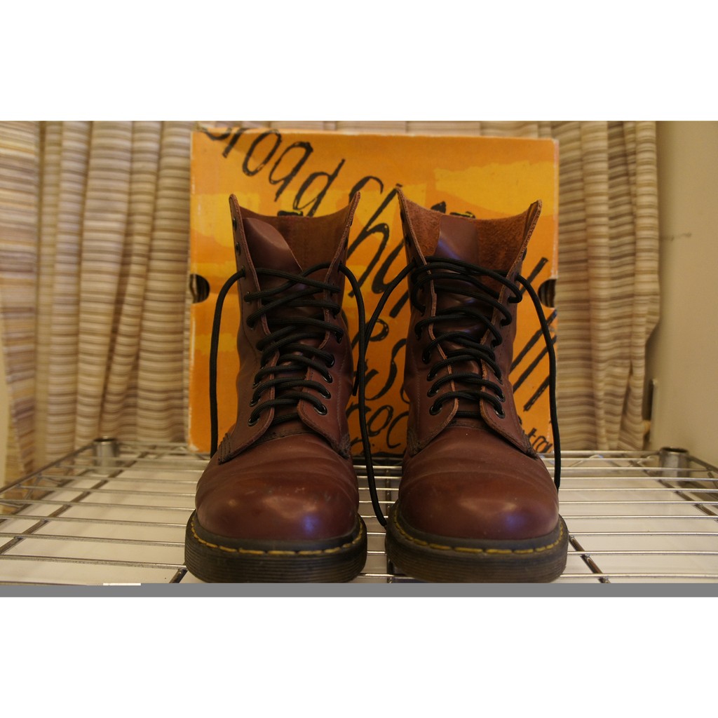 Dr. Martens 10孔酒紅色(附一條備用鞋帶)