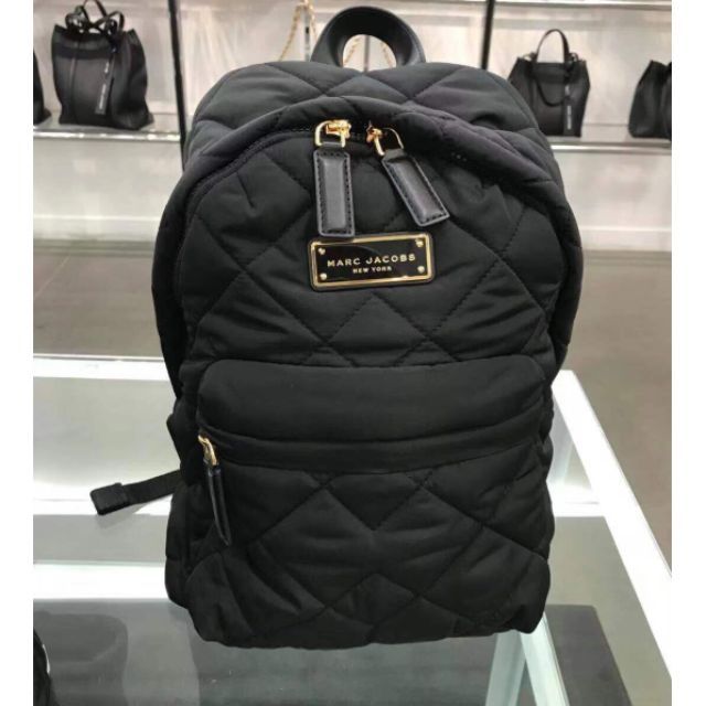 Marc Jacobs 經典菱格紋後背包 黑色款 蝦皮購物
