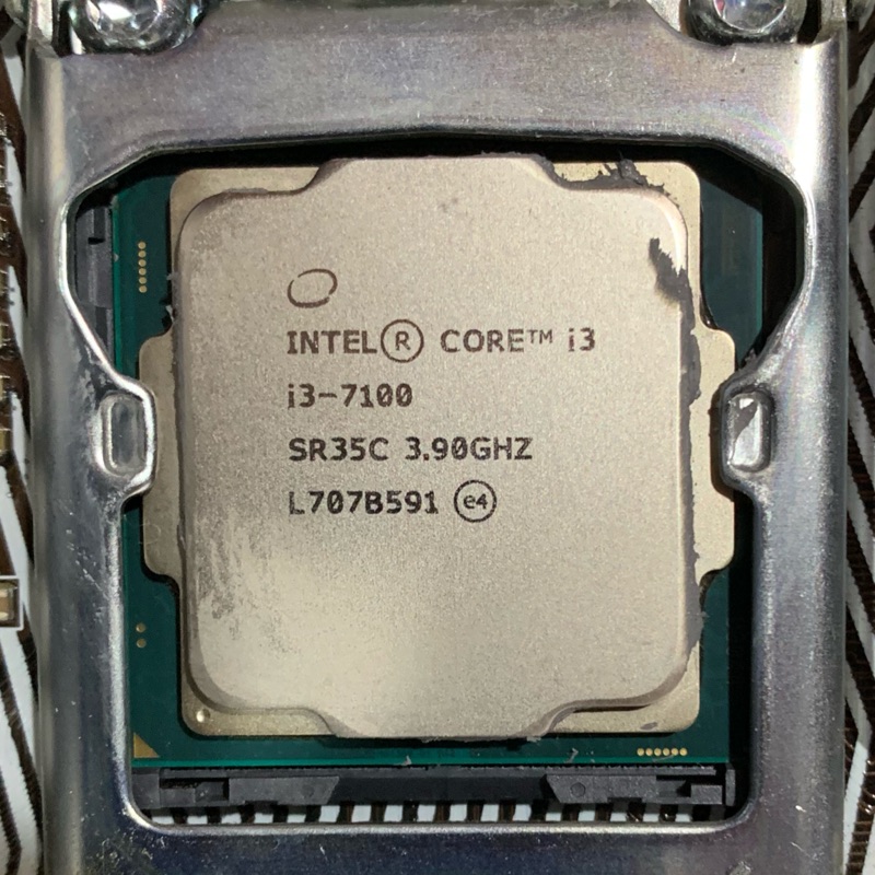 售cpu intel i3-7100,升級後換下，良品。