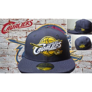 特價 New Era x NBA Cavaliers 59fifty 克里夫蘭騎士隊深藍黃Logo全封尺寸帽