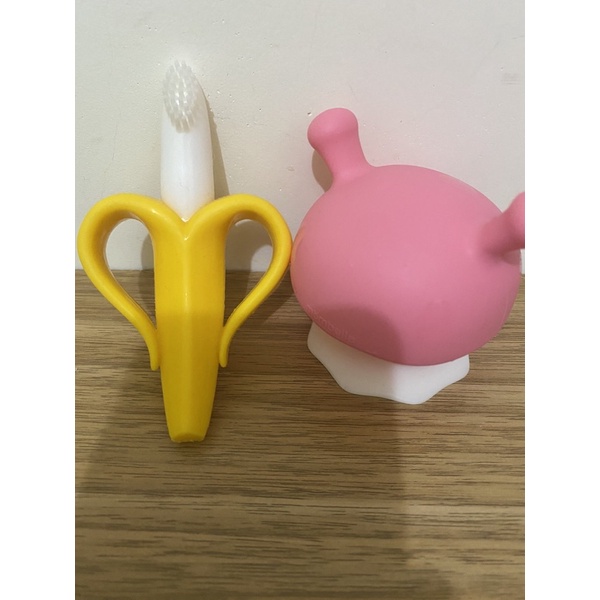 二手🧚‍♂️Mombella小蘑菇固齒器+香蕉固齒器
