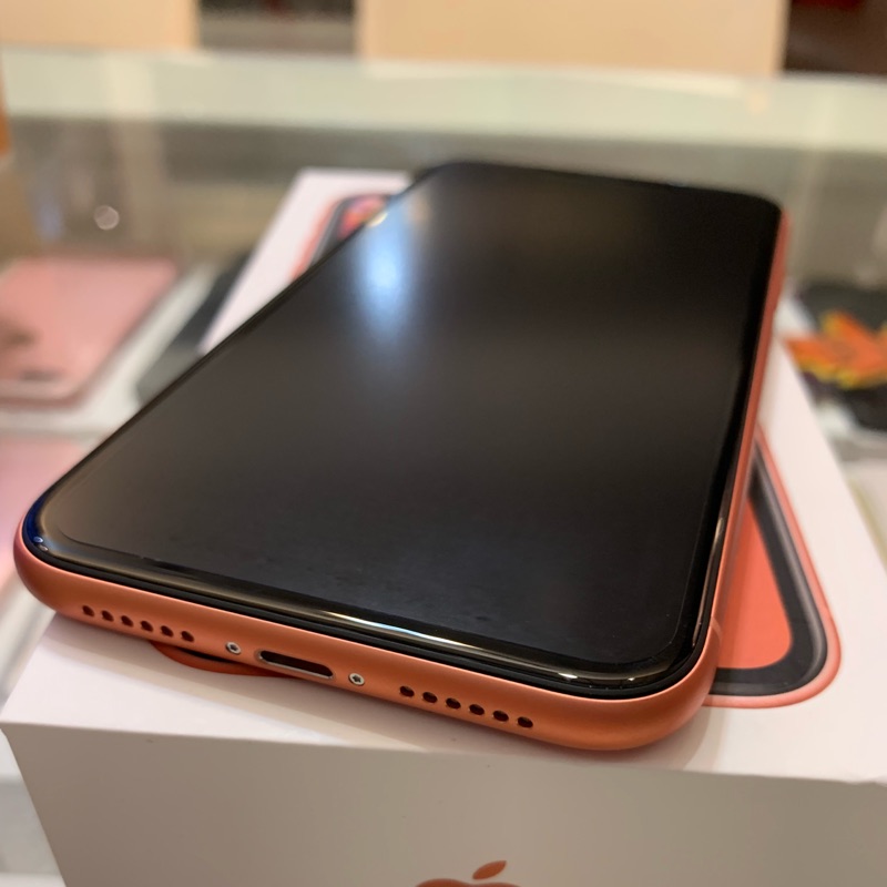 9.9極新iphone XR 256g珊瑚色 11月購入 台灣公司貨盒裝配件都全新保固到2019/11月 =27990