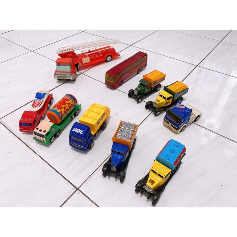 大型玩具車系列 如圖共10台不拆售 $480