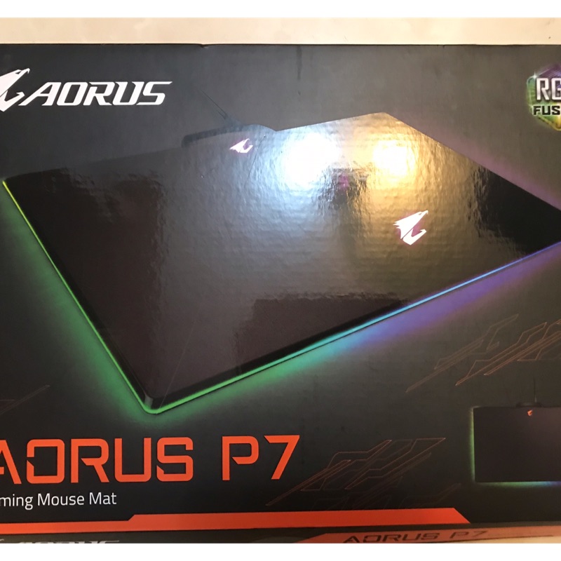 RGB 周邊全套 技嘉 AORUS P7 RGB 滑鼠墊/羅技 G102 RGB 滑鼠/羅技 G213 RGB 鍵盤