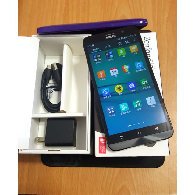 Asus Zenfone2 ZE551ML 32GB 4GLTE NFC
1300萬畫素 5.5吋手機