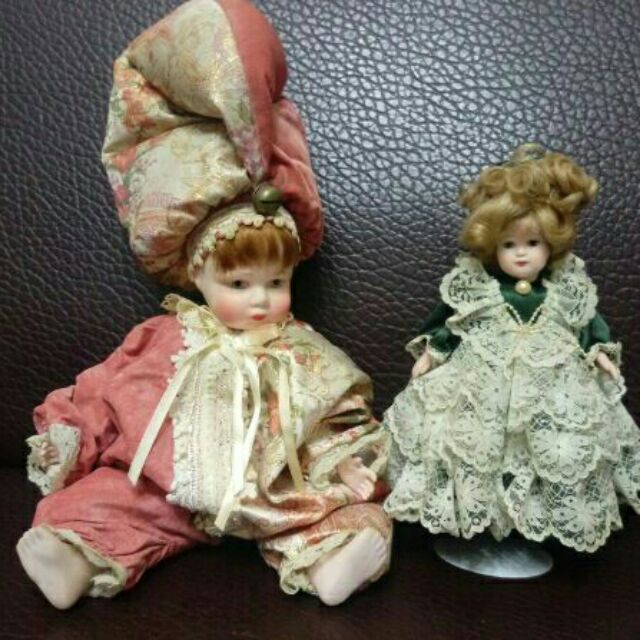 精美懷舊陶瓷洋娃娃/個人收藏至少15年~多年前向陶瓷娃娃藝術製作老師購得,手作限量只有1尊~特惠價599元(綠色洋裝款)