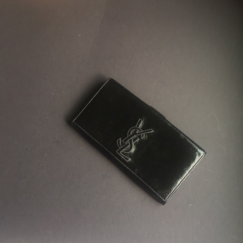 YSL正品法國漆皮長夾約2.8折🎈Yves Saint laurent名牌黑色素面經典時尚🎈男女適用！
