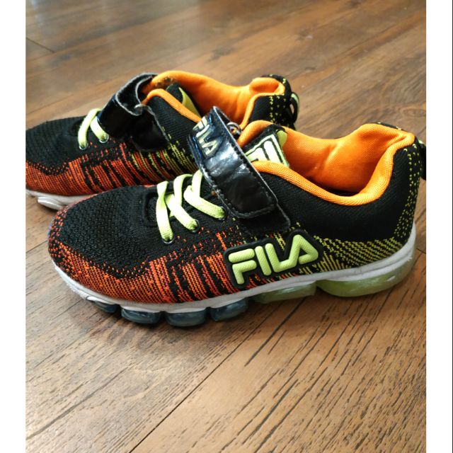 童鞋FILA 20號，氣墊鞋 球鞋 慢跑鞋 布鞋 原價1600元
