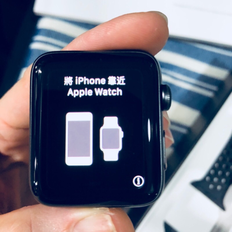 自售 Nike版 太空灰 Apple Watch 3 S3 42mm 保固期內 送moshi充電座！！！